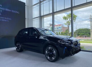 BMW iX3 and i4 Electric Cars Officially Launched in Vietnam