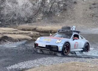 Unique Porsche 911 Dakar in Vietnam: Conquering hills and crossing streams on Chinese roads