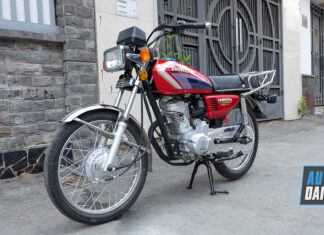 Compact Vintage-style Small Hand Fans for Classic Enthusiasts