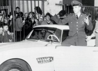 Reviving “The King” Elvis Presley’s Classic BMW 507
