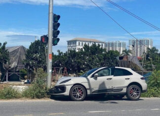 Vũ Văn Thanh’s purchased Porsche Macan S from Phan Công Khanh’s showroom meets an accident.