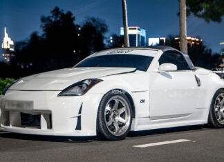 A closer look at the “super fierce” bodykit modified Nissan 350Z by Vietnamese craftsmen