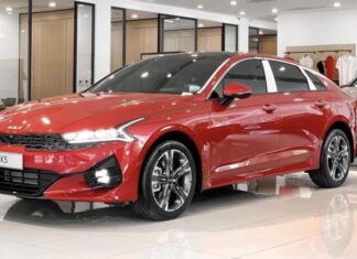 Clearance Sale: Boost Sales, Distributors Offer Up to 140 Million VND Discount for Kia K5