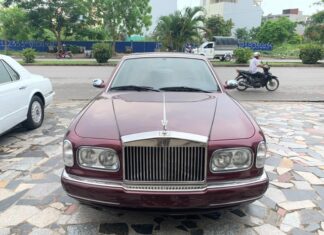 Rare Rolls-Royce Silver Seraph priced at just over 6 billion VND for avid collectors