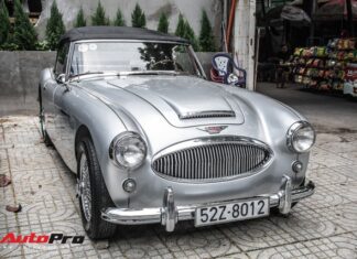 Rare 55-year-old Austin-Healey 3000 Mk II for Saigon car enthusiasts