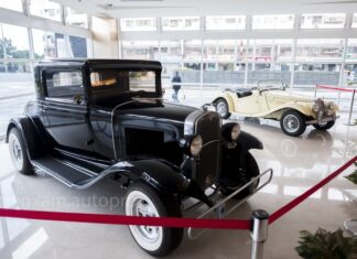 Admire over 85 years old Chevrolet vintage car and over 60 years old MG vintage car