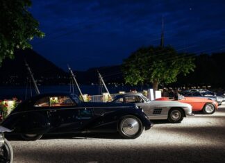 This vintage car model was voted the most beautiful design at an event where Bugatti La Voiture Noire also participated.