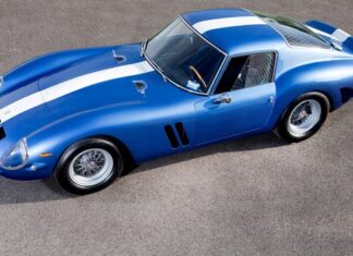 Owner of million-dollar vintage Ferrari argues fiercely with seller over gearbox worth over 500 million VND