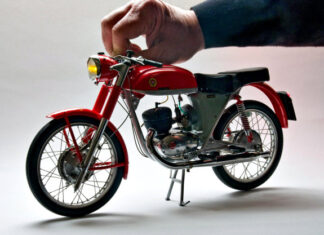 Vintage Car Models That Look Exactly Like the Real Thing