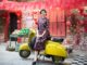 Trương Tùng Lan flaunts youthful beauty with a vintage Vespa