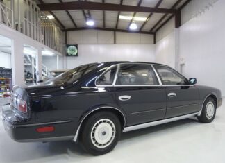 Hot Deal: Presidential Nissan Car for Sale at Less than 400 Million VND, Like New with Luxurious Amenities for VIP Customers