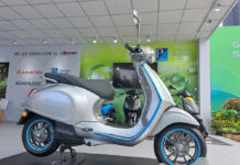 Opening up an agent for the Vespa Elettrica electric scooter in Vietnam, priced up to 280 million dong.