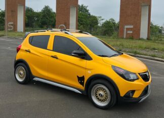 Hong Dang, actor, sells his custom-made VinFast Fadil to buy a Mercedes-Benz GLK 250 AMG