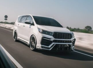 Toyota Innova transformed into a Lamborghini Urus-inspired Super SUV