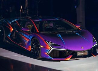 Lamborghini spends 435 hours perfecting the exterior color of the unique Revuelto Opera Unica.