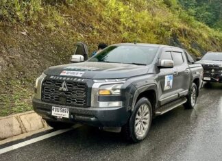 Surprise appearance of the Mitsubishi Triton 2024 on the Northwest road, Vietnam