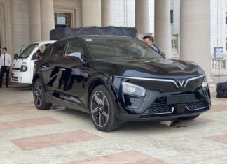 A Close-Up Look at the Real-Life VinFast VF 7 Commercial Versions