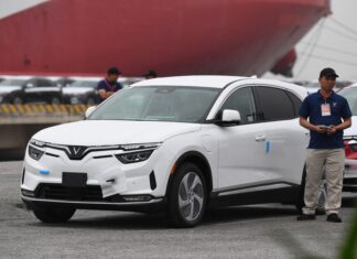 Vietnam’s car market continues to decline, but electric cars still sell the best.