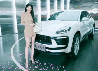 No longer interested in Mercedes-Maybach, “long-legged” Lily Chen buys Porsche Macan for over 3.3 billion VND.