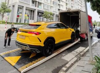 Wealthy man from Hai Phong buys Lamborghini Urus, registers it with 15K-222.22 license plate for almost 1 billion VND in auction