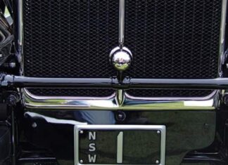 110-year-old license plate auctioned for 163.2 billion VND: Value continues to rise