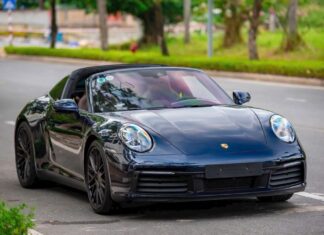 Porsche 911 Targa 4S: Lightning-fast and Affordable on the Used Car Market, now for 3 billion dong less