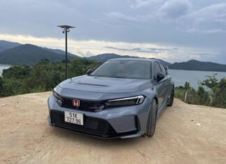 Playboy Vin Tran Selling Honda Civic Type R after 6 Months of Ownership: Price 2.45 Billion VND, Mileage 5,000 km.