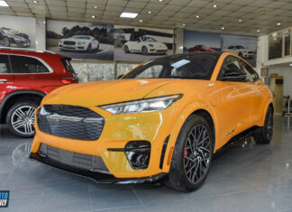 No Buyers, Ford Mustang Mach-E Drops Price Nearly 2 Billion VND After 2 Years in Vietnam.