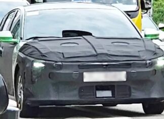 New generation Kia K3 spotted on test drive