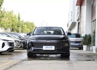 Quick Review: 2024 Bestune B70 – A mid-size sedan that’s “luxurious, stylish, and affordable” and even cheaper than the Hyundai Accent in Vietnam.