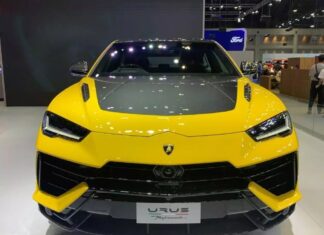 Range Rover SV vs. Lamborghini Urus Performante: Which Super SUV is Preferred by Vietnamese Elite?