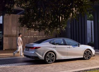 Toyota Camry 2025 now available in China, starting at a lower price than the previous version.