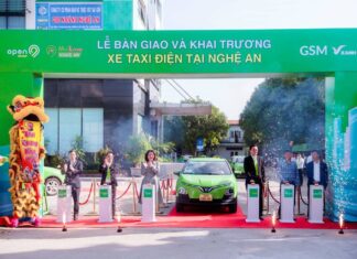 Sơn Nam Company Hires VinFast Cars from GSM, Launches MailLove Electric Taxi Service in Nghệ An