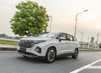 Up to 40 million VND discount for Hyundai Custin at authorized dealer: Adding pressure on Toyota Innova Cross