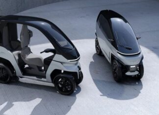 Komma UMV: A unique, compact electric car with the convenience of a motorcycle and the features of a full-sized vehicle