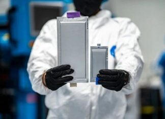 Harvard expert develops fast-charging solid-state battery in just 10 minutes