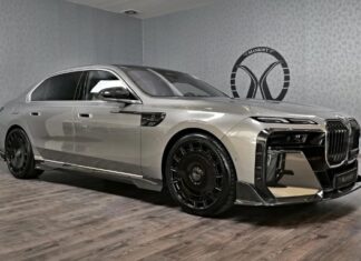 Mansory introduces a sleek bodykit for the BMW 7-Series