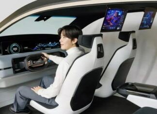 LG Display to unveil ultra-thin, foldable car display