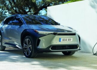 Toyota CEO believes electric cars can only capture 30% market share: Gasoline and diesel cars still remain sustainable