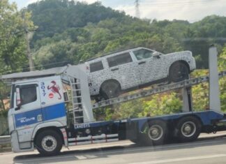 Hyundai Santa Fe 2024 resembles a Land Rover