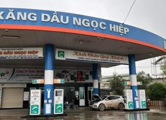 Gas station employee in Thanh Hoa mistakenly fills Santa Fe diesel with gasoline