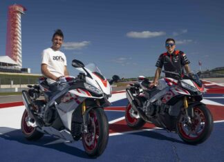 Aprilia presents exclusive RSV4 Factory and Tuono V4 Factory duo