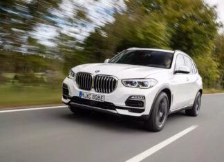 Start the New Year with 50% off registration fee on BMW car purchase.