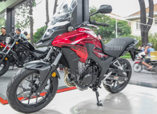 Differences between the 2019 Honda CB500X and the 2018 CB500X