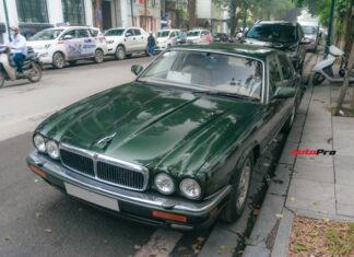 Rare discovery: Vintage Jaguar XJ found in Hanoi in impeccable condition