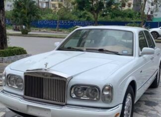 Rolls-Royce Silver Seraph vs Mercedes-Maybach S 450 L: Your Choice at 7 Billion VND