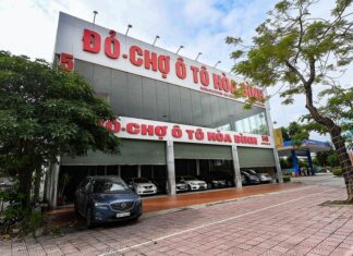 Used car dealers switch careers, take on additional jobs to ‘cover losses’