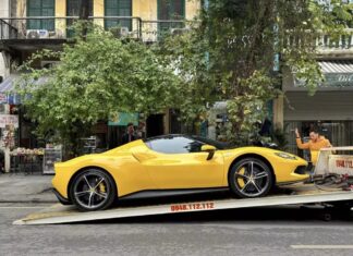 Hanoi billionaire sells first-ever Ferrari 296 GTB in Vietnam after only 1 year of ownership, with the car clocking just 3,000 km.