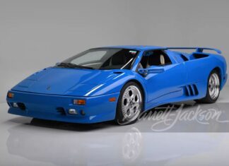 Lamborghini Diablo of Donald Trump Sold for $1.1 Million, Sets New Price Record