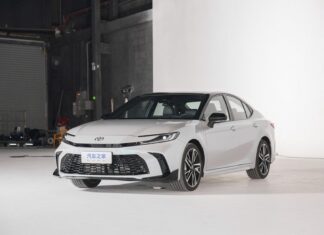 Toyota Camry 2025 unveils in China with an unmistakable design